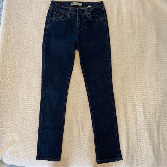 Levi’s Mid Rise Skinny - Picture 2 of 5
